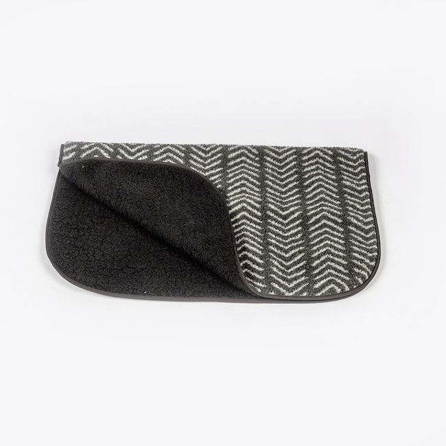 Danish Design Fleece Charcoal Arrows Blanket